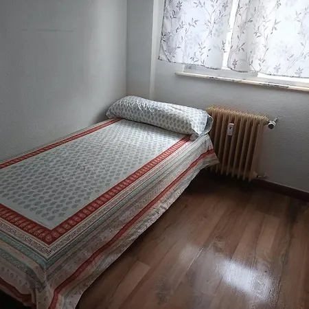 Acogedora Habitación Privada Con Baño Compartido Salamanca