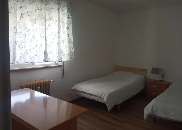 Acogedora Privada En Piso Familiar Con Bano Compartido Отель типа 