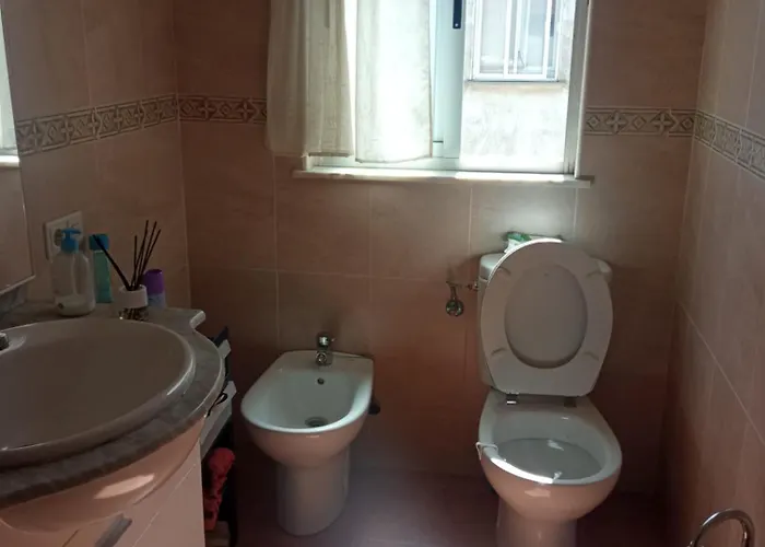 Acogedora Privada En Piso Familiar Con Bano Compartido Отель типа 