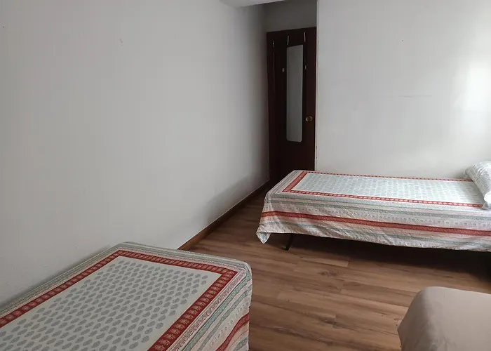 Acogedora Privada En Piso Familiar Con Bano Compartido Отель типа 