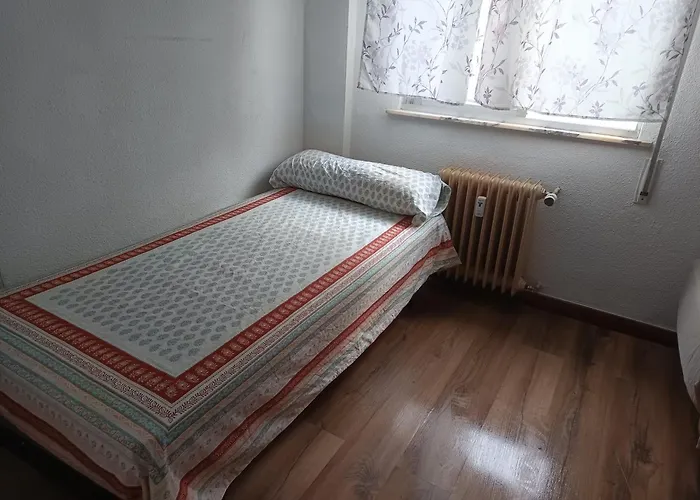 Acogedora Privada En Piso Familiar Con Bano Compartido Salamanca