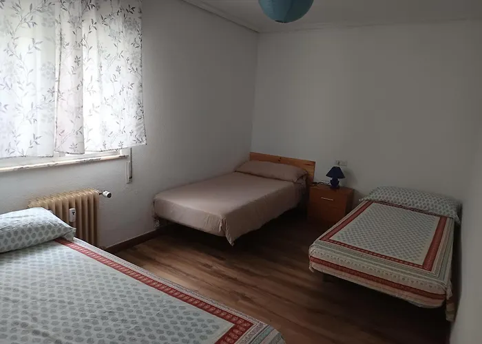 Acogedora Privada En Piso Familiar Con Bano Compartido Отель типа 